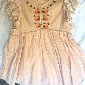 Louise Misha girls size 4 pink lace dress